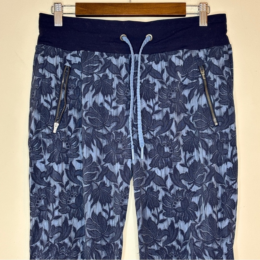 Athleta Trekkie North Printed Jogger Pants Navy Floral Print Size 8 - Picture 3 of 11